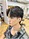センターパートスパイキーショートフェザーパーマダークアッシュ