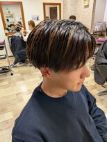 ヘア デザイン クランプ フロント(Hair Design CLAMP front)&nbsp;ハイライトカラーとセンターパート