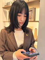 トルヴェ(Toruve)&nbsp;黒髪の重く見えないレイヤーボブ