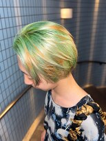 デコラ DECOR&nbsp;ミントグリーン×オレンジの個性派ショート