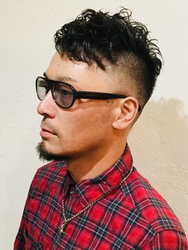 デュエルヘアー グルーミングショップ(DWELL HAIR. GROOMING SHOP) パーマ/スキンフェード×カーリースタイル