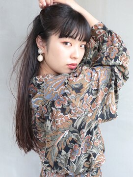 メロウ(MELLOW) シンプルロングの簡単アレンジ#クラシカルモードフェザーロング