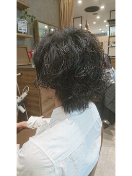 デドゥ 小幡店(deDeux) メンズパーマスタイル