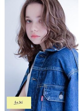 ラレイ(Lalei) 【 表参道/青山】グレージュ×ミディアムウェーブ【ささき】