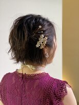 プールトワ(pour toi) 大人女子にオススメ！ショートアレンジスタイル