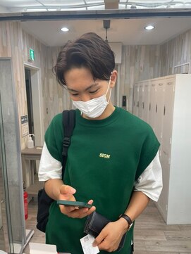 ナンバー アンフィール 渋谷(N° anfeel) 【HIKARU】センターパートツーブロック/渋谷駅徒歩4分/道玄坂