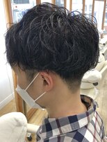 ヘッズ 本八幡店(HEADS)&nbsp;MEN'S HAIR  センターパート　ツイストスパイラル　コンマヘア