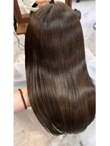 ニーゼロゼロナナ(2007)&nbsp;グレージュ髪質改善カラー