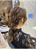 パーティーヘアセット金箔編みおろしスタイル
