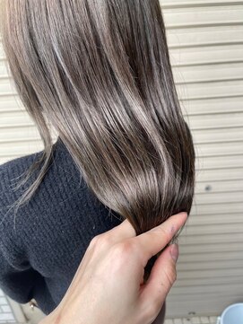 ネリネ(Nerine) グレージュグレージュ