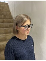 バズ(BUZZ) ブリーチ必須のホワイトベージュ！