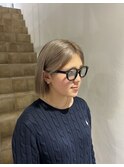 ブリーチ必須のホワイトベージュ!