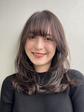 エアー 青山(AIR) レイヤーカット前髪あり透明感カラー髪質改善トリートメント