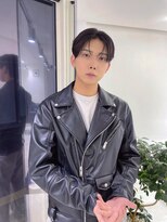 ノーム(NORME)&nbsp;韓国風メンズヘアセンターパート毛流れヘア