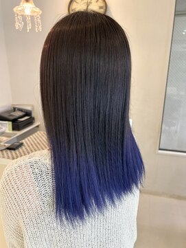 ヘアメイク ルエル(Hair Make Ruelle) ブルーブラック×ブルーのグラデーションカラー