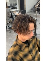 チャプター(CHAPTER)&nbsp;センターパート×ツイストスパイラル×金メッシュ