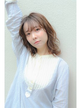 トップシェイプ(TOP SHAPE) ナチュラル外ハネミディレイヤー透明感ボブ
