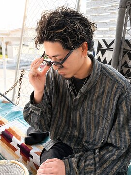 ユイマァルスロウ 倉敷(YUIMARLSLOW) 倉敷メンズサロン20代30代ホワイトメッシュツイストスパイラル