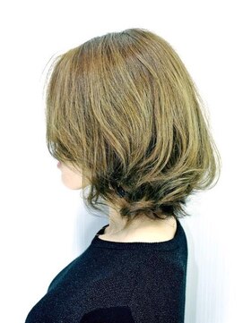 ヘアーメイク オズ(HAIR MAKE Oz) ミディアムウェービーボブ