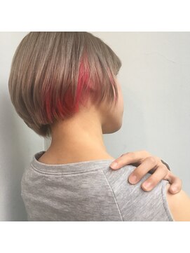 トロニー(TLONY) インナーカラー ボブ