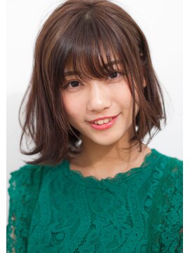 マリアバイアフロート(Maria by AFLOAT) ヴェールウェーブなアシメショートグレージュブルージュカラー