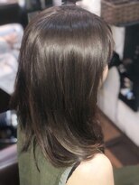 トゥエンティーフォー(24)&nbsp;美人度高めのアッシュベージュカラー