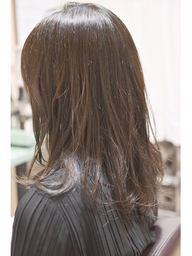アナザードア(another door) ブラウンアッシュに毛先カール