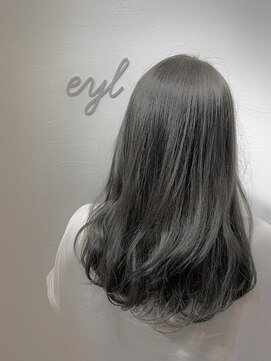 エイル 西梅田(eyl) ナチュラル透明感カーキアッシュ