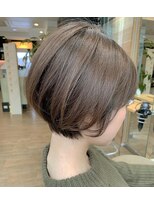 ヘアー ジップ(hair Zip) 小顔大人ショート【早稲田新宿】