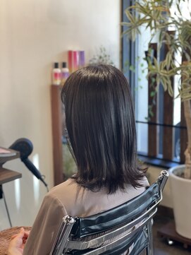 サロングロー(salonGLOW) 外ハネボブ　カラー青紫