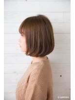 クウカン 空間 前上がりボブでイメチェン！グレイベージュで艶カラー