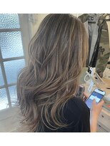 ヘアーデザイニング アルドール&nbsp;ハイライトグレージュ