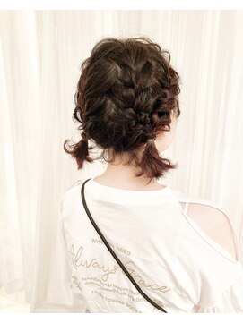 アールイー(Re:) 【ヘアセット】編み込み　ツインテール