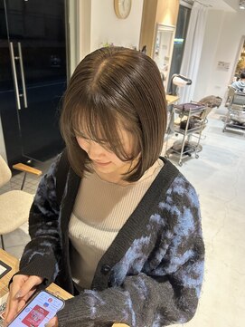 トリート 船堀店(TREAT) 切りっぱなしボブl×オリーブグレージュ