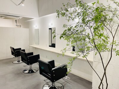 3席のみのリラックスプライベートサロン。LINE(@summer.salon)