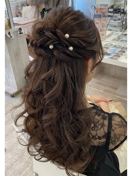 ルナクレセント (Luna crescent) ハーフアップ