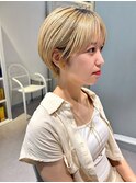金髪ショート/ブロンドカラー/耳かけマッシュショート