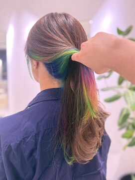 ステア ケース(stair case) インナーカラー×白髪隠しハイライト