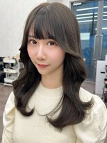 アイドットプラスフェリシア 表参道(i.+FERiCIA.)&nbsp;オリーブカラーで透明感☆くびれミディアム