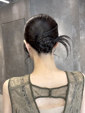 ピークアブー 原宿ハラカド(PEEK-A-BOO) 結婚式ヘア お呼ばれヘア タイトシニヨン タイトヘア お団子ヘア