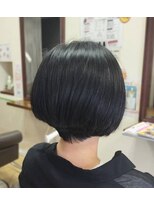エム クゥール m.coeur&nbsp;丸みショートボブ×艶ブラック