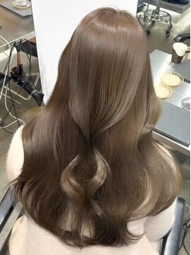 リラ バイ ミラ 新宿(LILA by MILA) チャコールグレー/オリーブグリーン/チョコレートブラウン