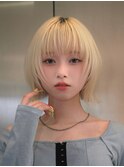 ブロンドボブレイヤーハッシュカットハイトーン