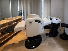 ナギ(Nagi)の雰囲気（移動不要!?フルフラットのシャンプーチェアで極上ヘッドスパを♪）