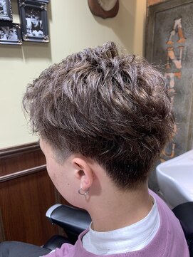 ヒロギンザ 八重洲店(HIRO GINZA) 7:3バック　〈理容室〉メンズ/八重洲/日本橋/床屋