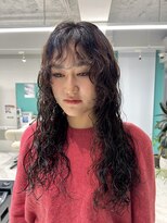 リーホリエ(Lee Horie)&nbsp;個性派！かわいいカーリーパーマ　【MOMOKA】