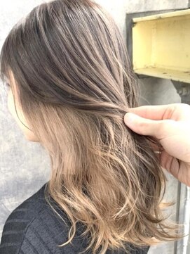 カリーナコークス 原宿 渋谷(Carina COKETH) 髪質改善カラー/インナーカラー/ダブルカラー/レイヤーカット