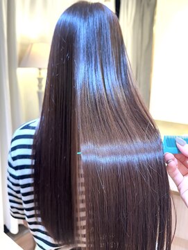 アンド ラ ブランシュ(&.La Blanche) ワンレン/黒髪カタログ/ラベンダーカラー/小顔/髪質改善