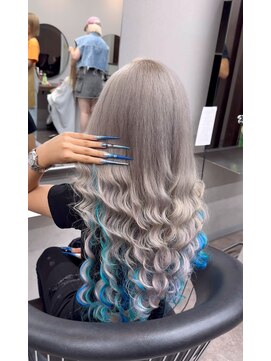 エミーバイモアムー(Emmie byMoremuu) 【RYUKI】ホワイトシルバー