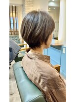 ジルチ ヘアー(Zilch hair)&nbsp;白髪ぼかしハイライト/ショートカット/40代50代/【北堀江】